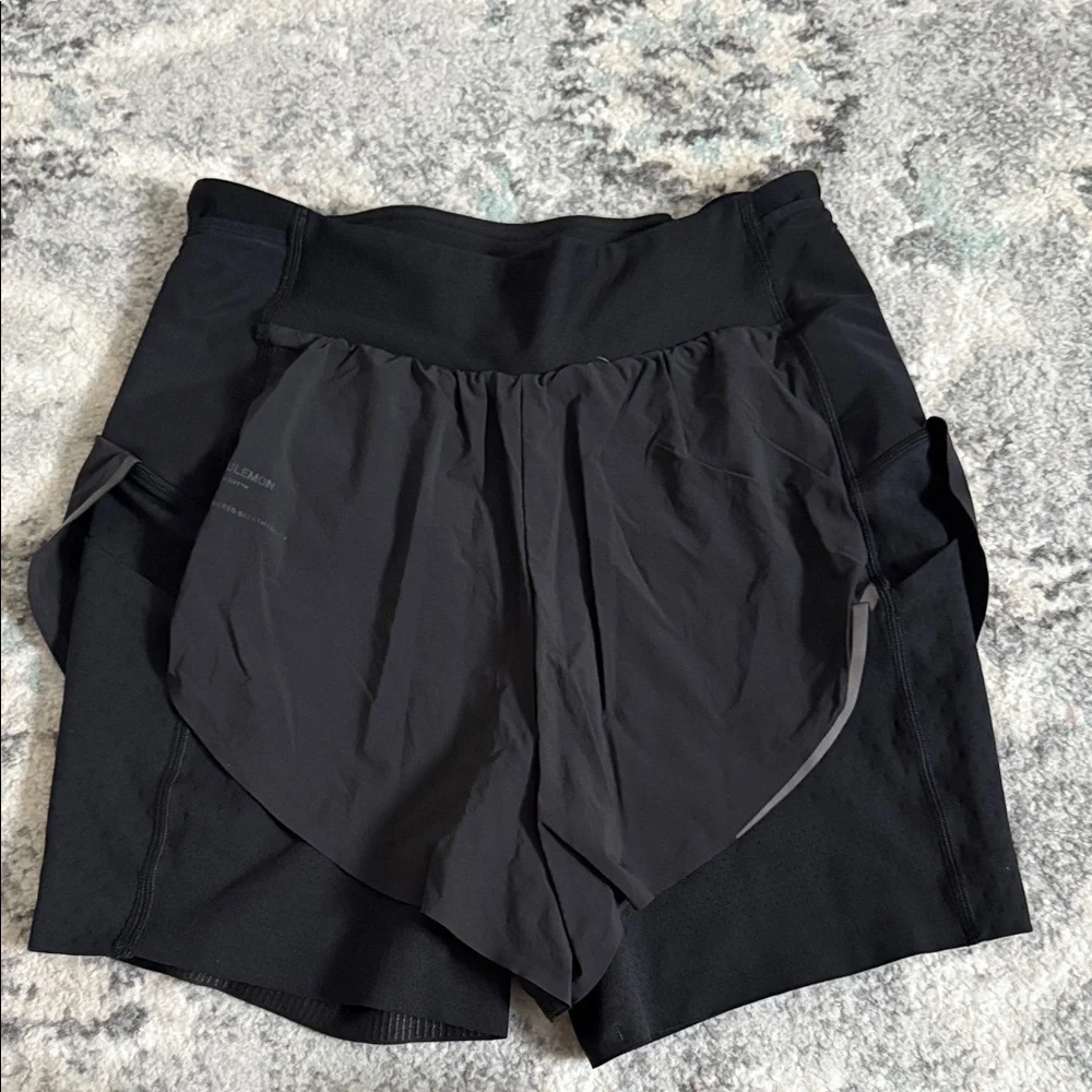 Lululemon SenseKnit Composite High-Rise Running Short in Black